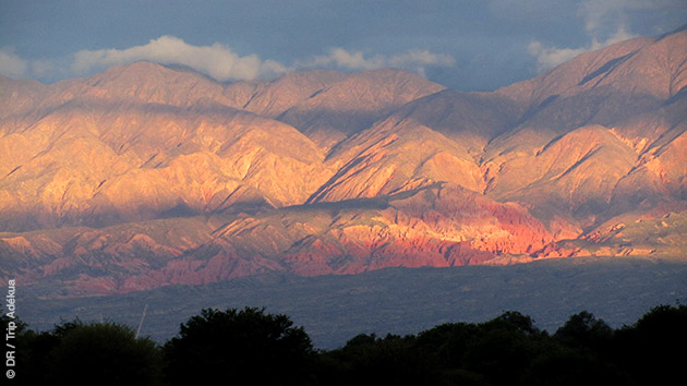 Circuit vélo splendide sur les routes des Andes argentines