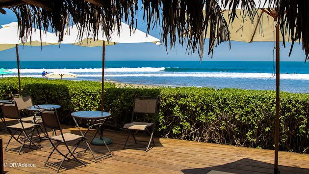 Superbes vagues pour le surf kite à Mancora au Pérou