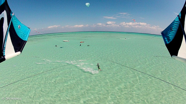 Splendide cadre pour naviguer en kite ! La mer Rouge vous attend à El Gouna !